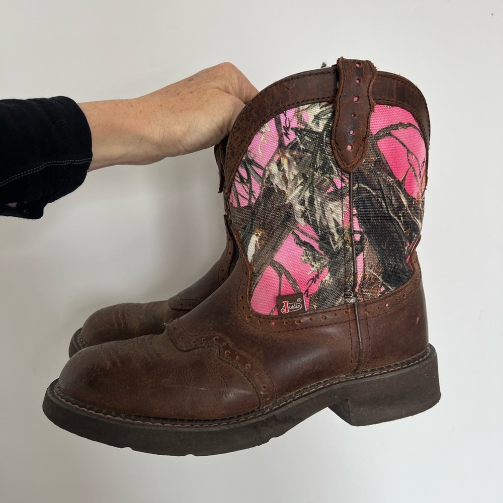 Justin Gypsy Western Pink Camo Cowboy Boots Women’s 10 but true 9.